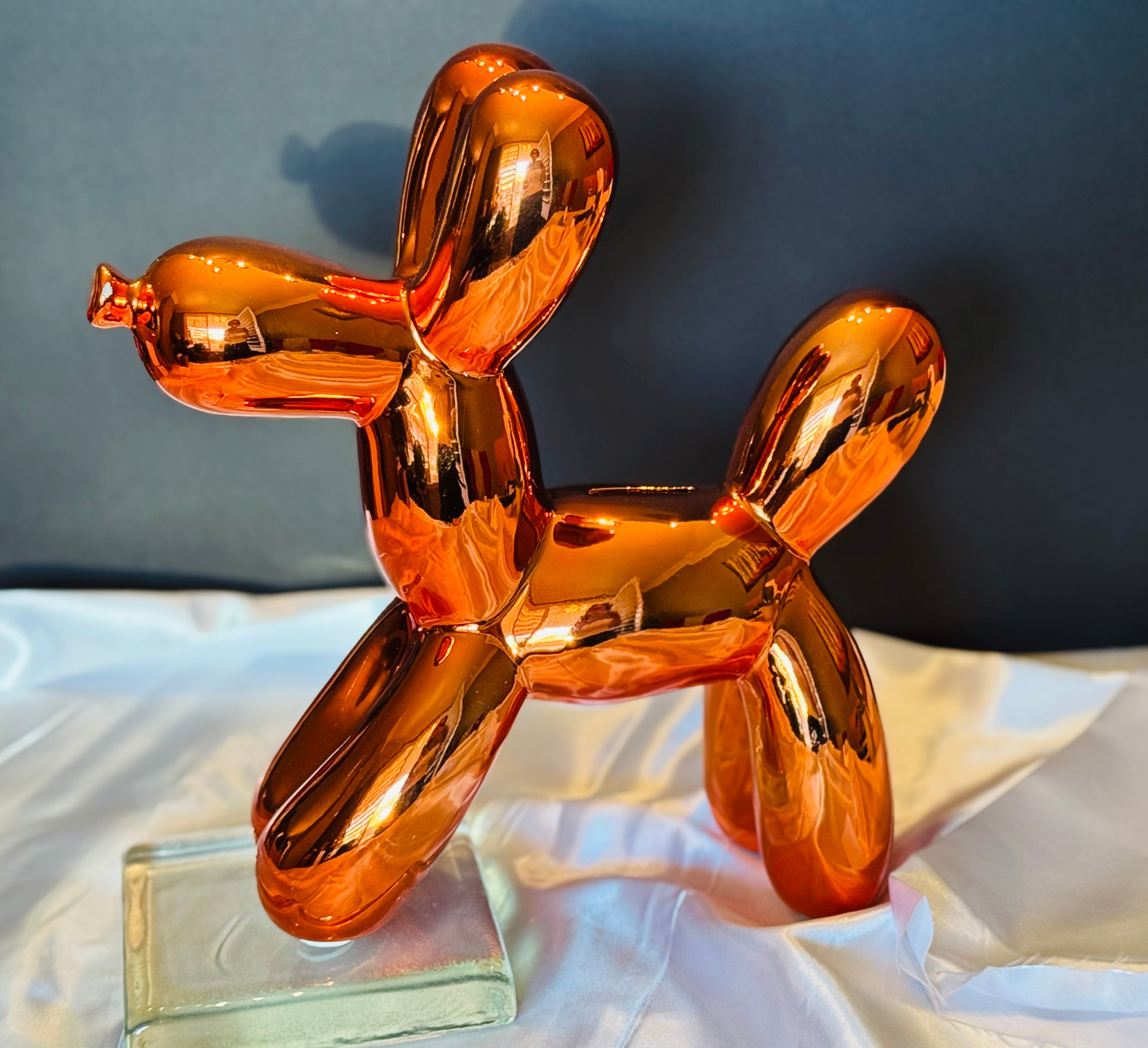 Jeff Koons Style Metallic Balloon Dog Sculpture – Pop Art Style Decorative Object