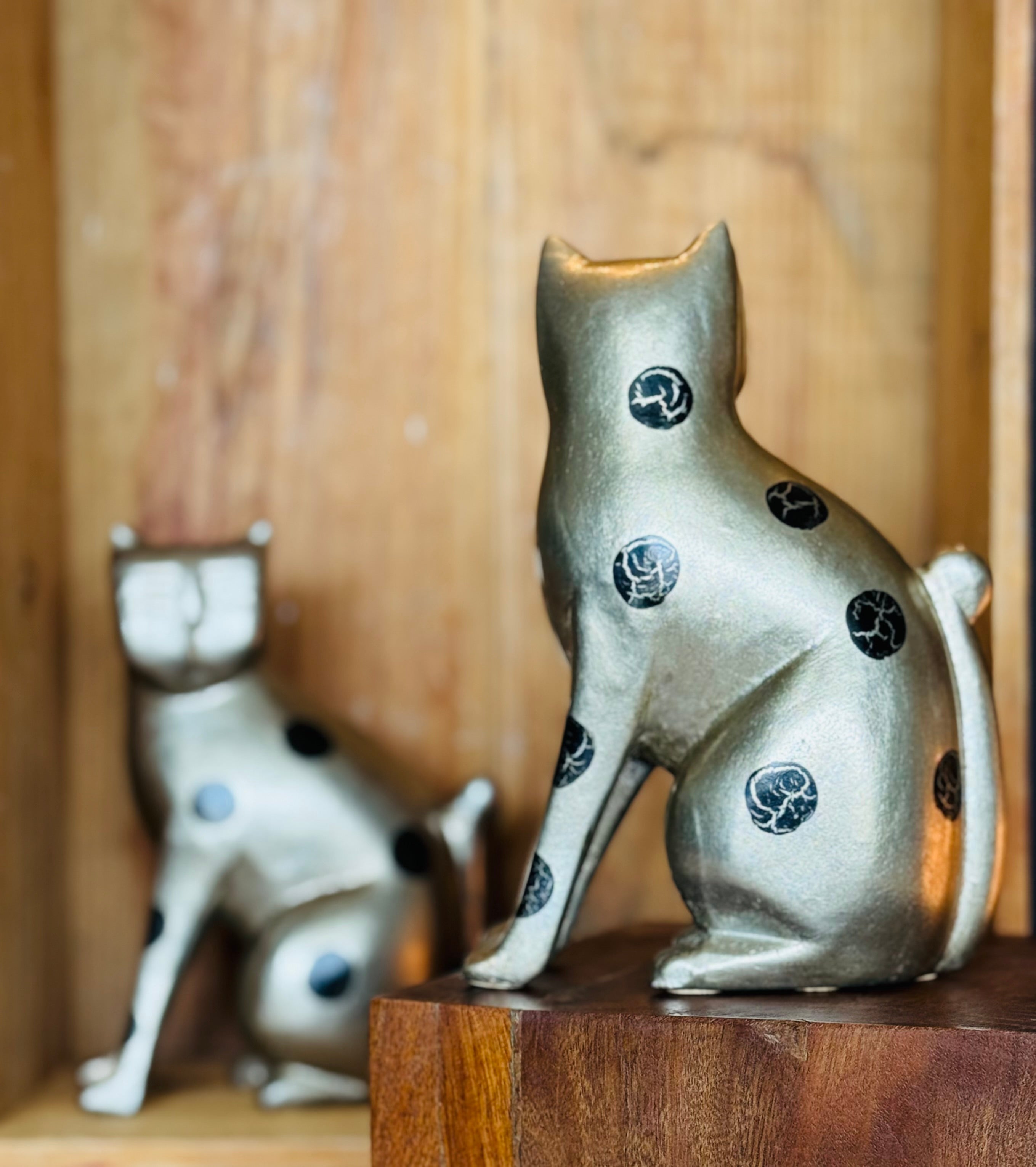 Vintage Metallic Ceramic Cat Figurines – Laurel Burch Style – Postmodern MCM Style – 1980s Cat Pair