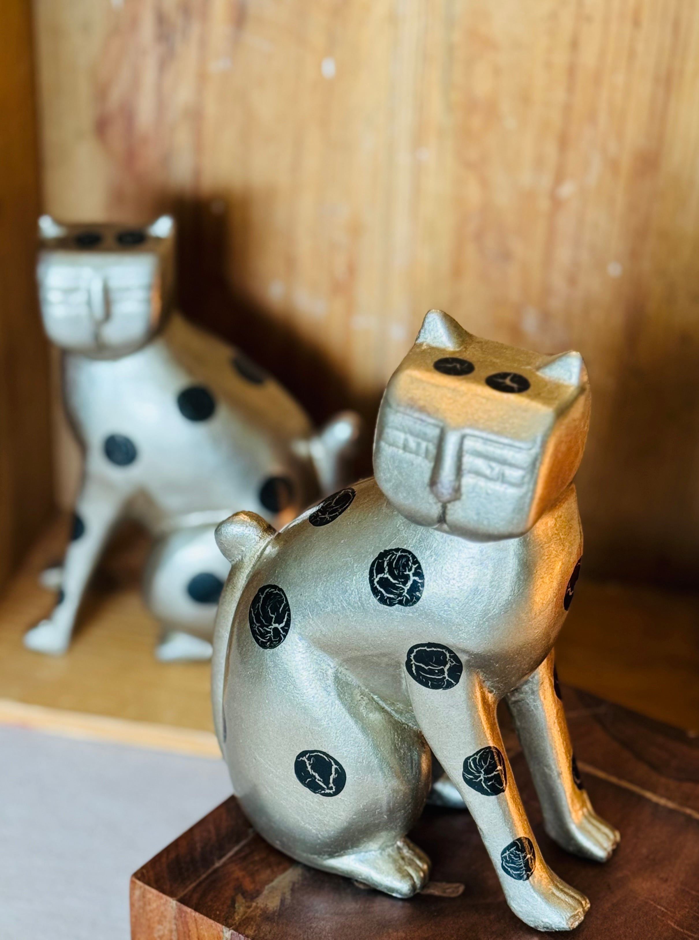 Vintage Metallic Ceramic Cat Figurines – Laurel Burch Style – Postmodern MCM Style – 1980s Cat Pair