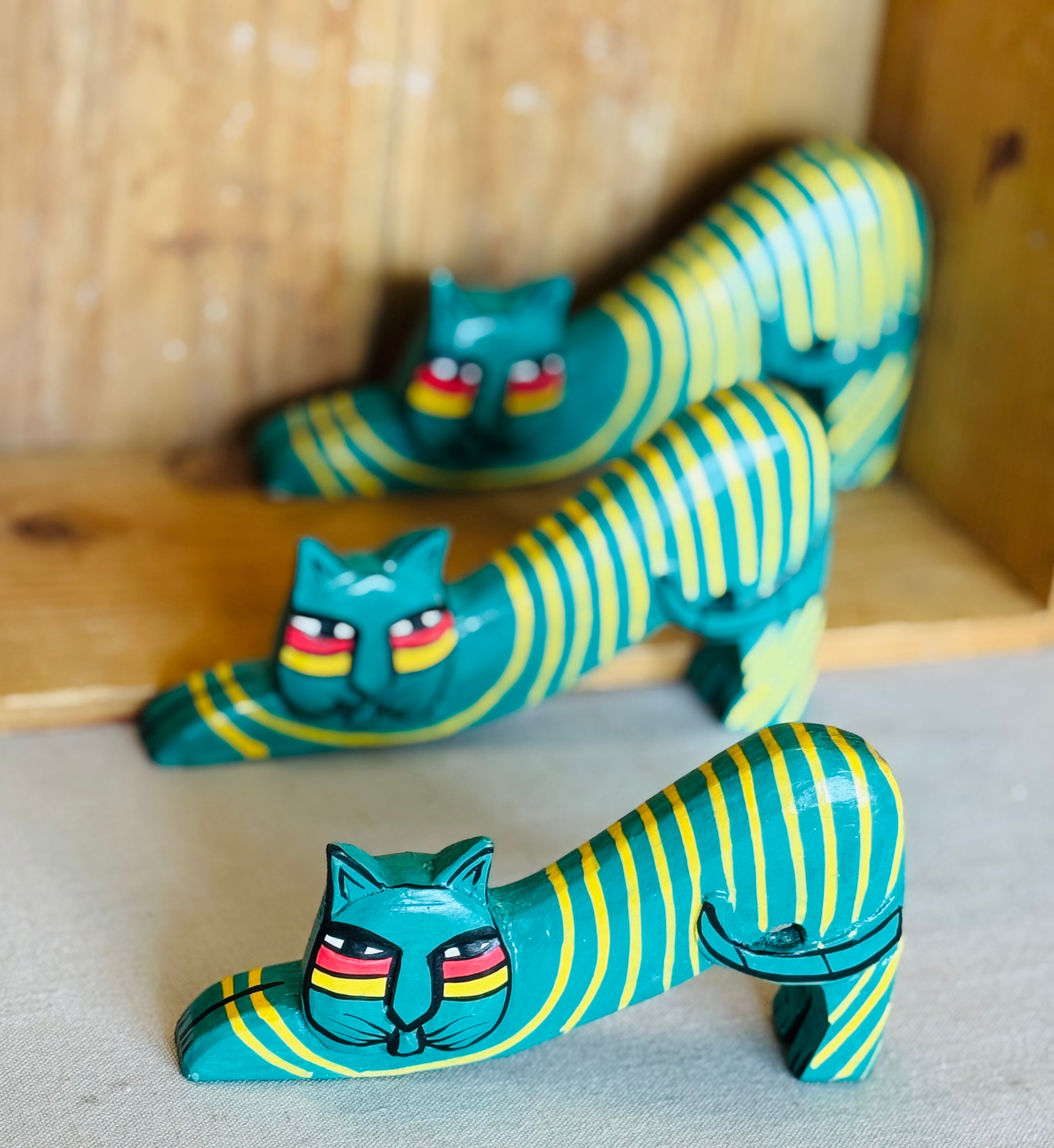 Vintage Hand Carved Wooden Cats – Laurel Burch Style Folk Art Cat Sculptures – Painted Wood Cat Figurines – Bookshelf Decor