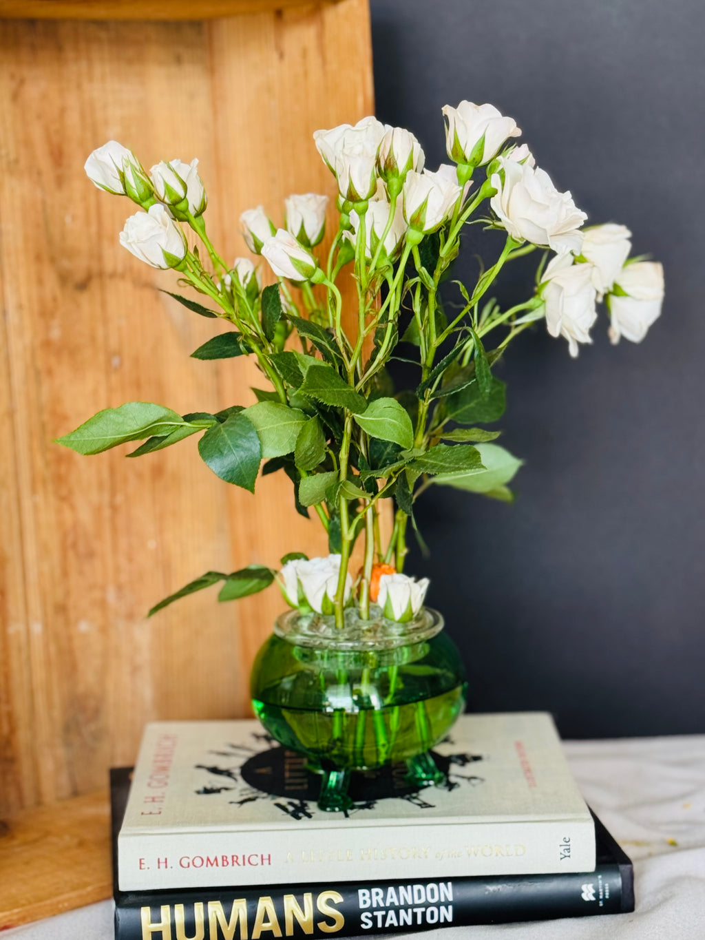 Gorgeous Viking Epic Green Glass 3-Footed Bowl with Frog Insert | Mid Century Floral Arranger